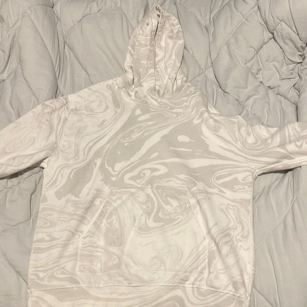 Brand: John Elliot. Size: Large. Colors: Gray and white melt